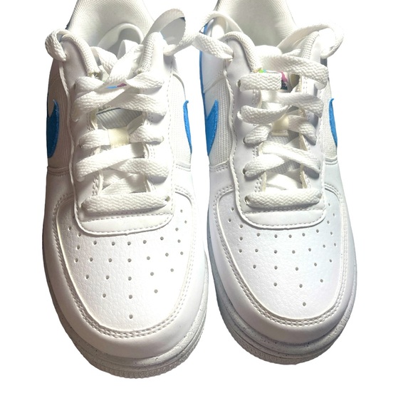 NIKE AIR NEW WITHOUT BOX SIZE 3.5Y - Picture 2 of 11